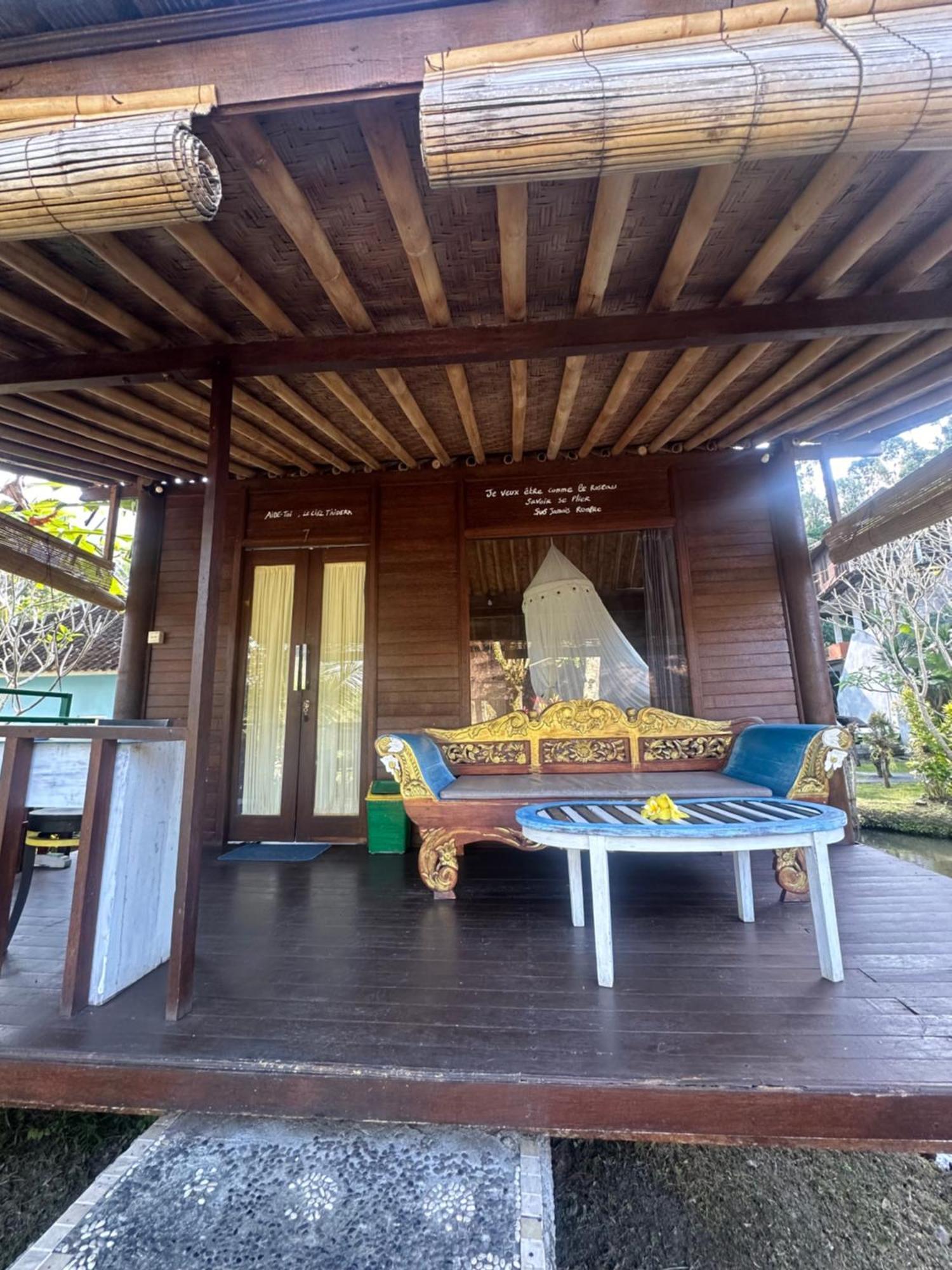 Villa Joglo Tepi Sungai Сідемен Екстер'єр фото