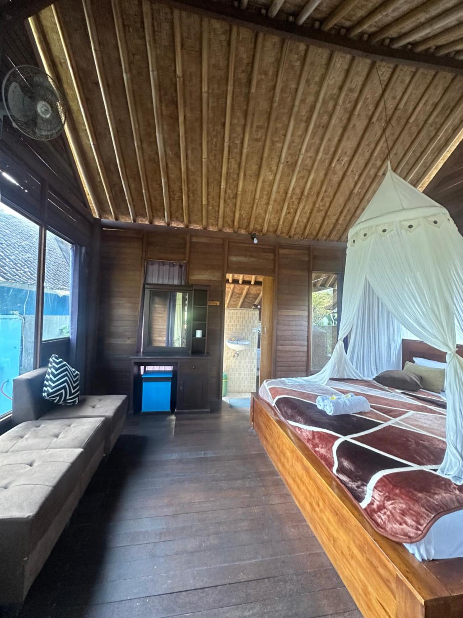 Villa Joglo Tepi Sungai Сідемен Екстер'єр фото